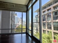 Building Photo - 1100 S Hope St