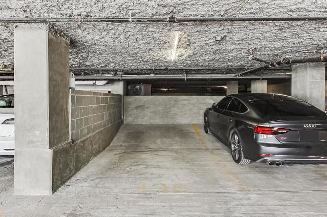 Parking Spot - 400 W Ontario St