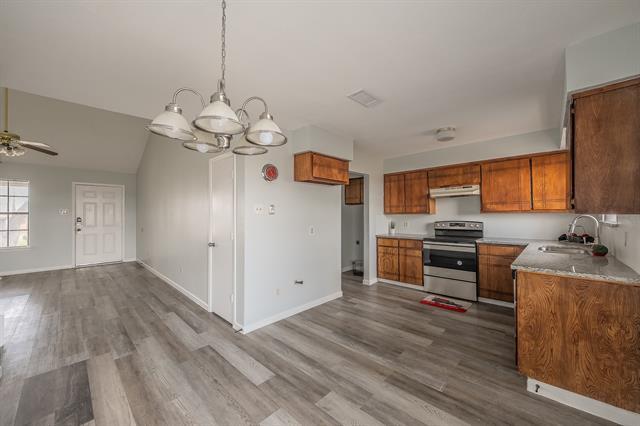 Building Photo - 420 Signal Hill Ct N