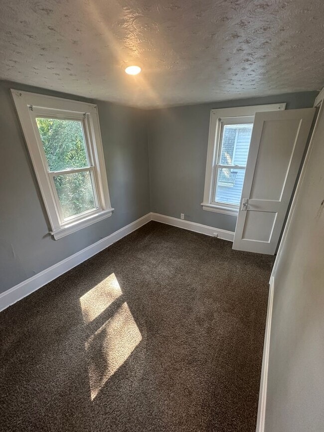 Building Photo - 2337 15th St SW