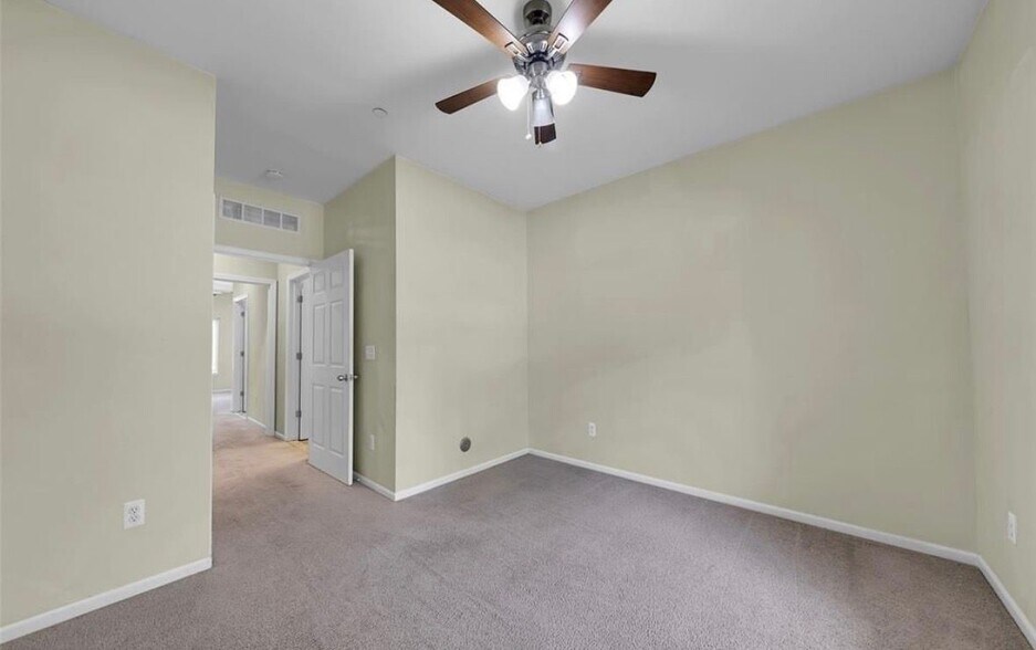 Building Photo - 14273 Shadywood Dr