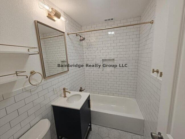 Building Photo - Charming Remodeled Gem in Southwest Fort Worth