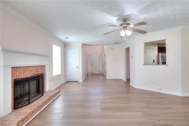 Building Photo - 665 Walnut Creek Dr NW