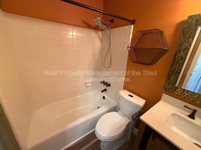 Building Photo - 1319 Glen Raven Ct