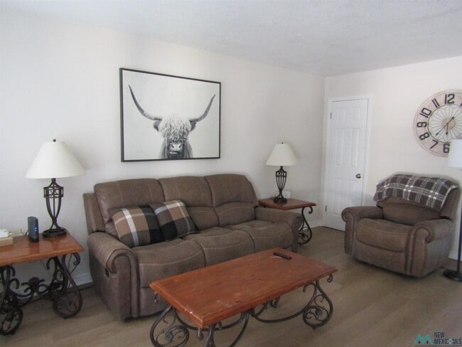 Building Photo - 903 S 10th St