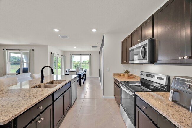 Building Photo - 1708 Buckeye Rd