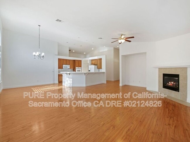 Building Photo - 1732 Bamboo St