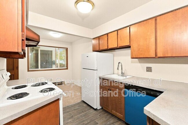 Building Photo - 1113 SE 27th Ave