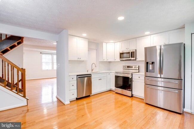 Building Photo - 1604 Barnstead Dr