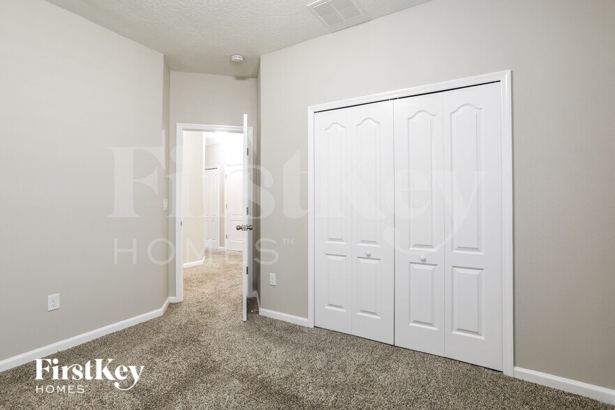 Building Photo - 7142 Claremont Creek Dr