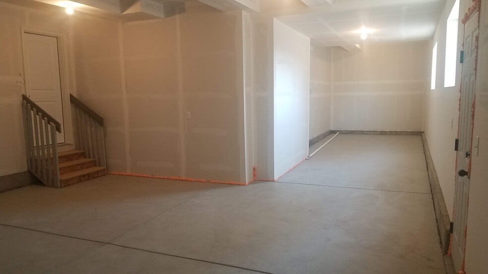 Building Photo - 622 Rosedale St