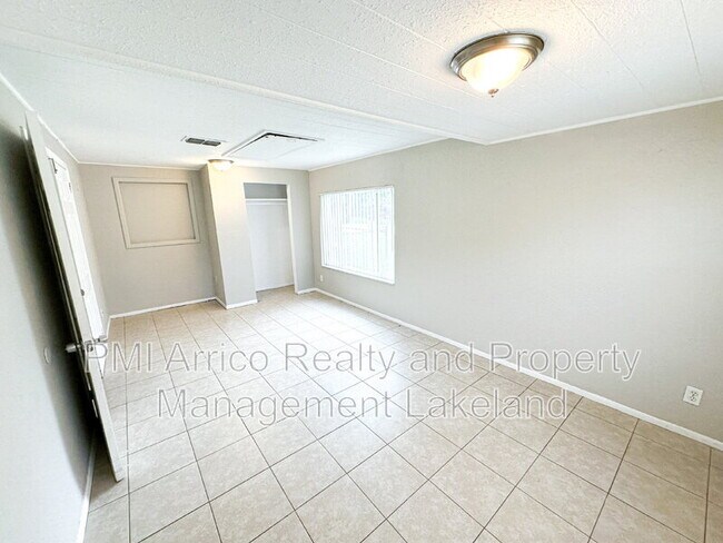 Building Photo - 1595 28th St NW