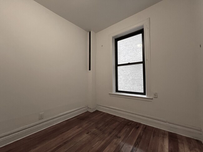 Floorplan - 182 Claremont Avenue