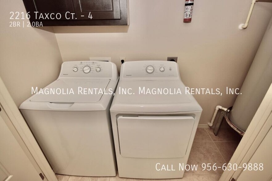 Building Photo - 2216 Taxco Ct