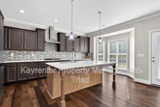 Building Photo - 4604 Skyview Trail