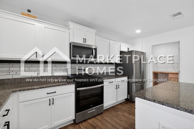 Building Photo - 1067 Evan Ct