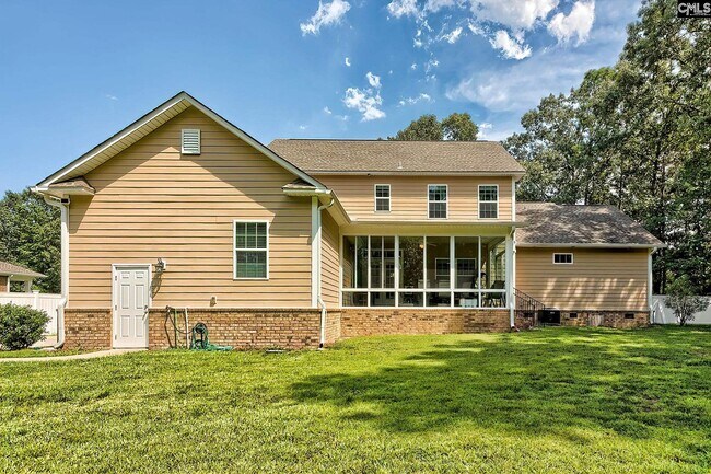 Building Photo - 21 Sixty Oaks Ln