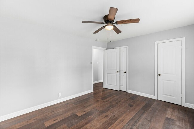 Building Photo - 9313 Livernois Rd