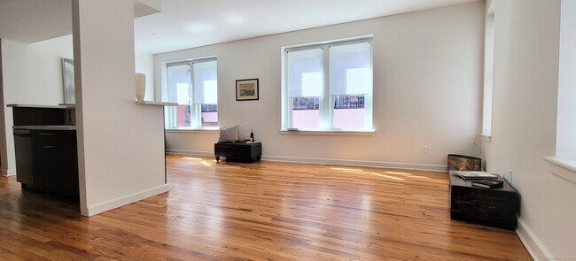 Building Photo - 125 Washington St