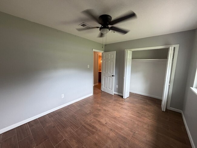 Building Photo - Gautier Property