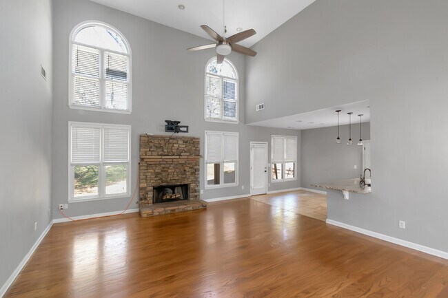 Building Photo - 13065 Tidewater Crossing