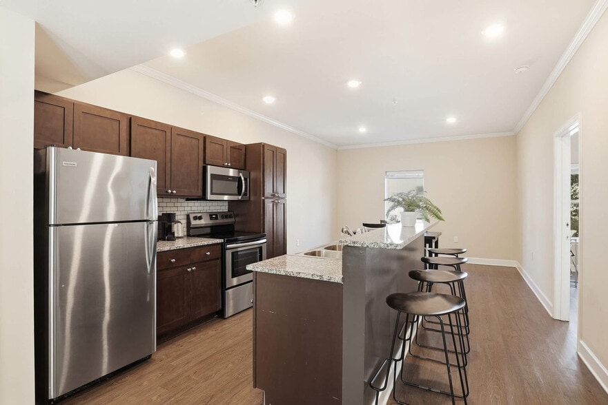 Building Photo - 205 Tiliwa Ct