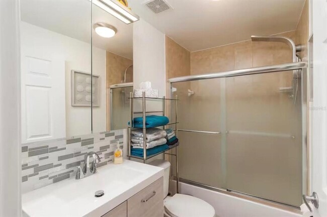 Building Photo - 8800 Bay Pines Blvd