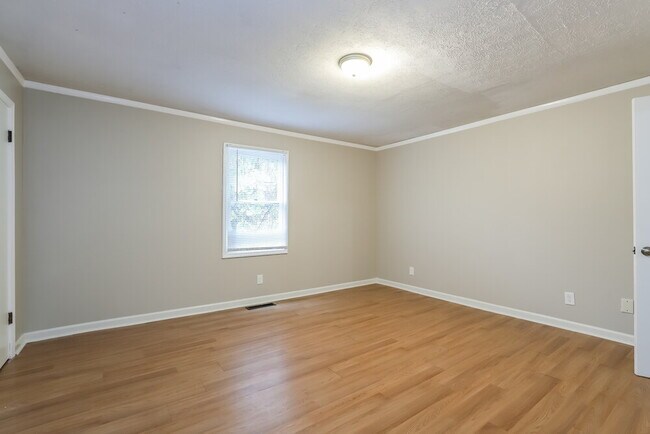 Building Photo - 6540 Akins Way