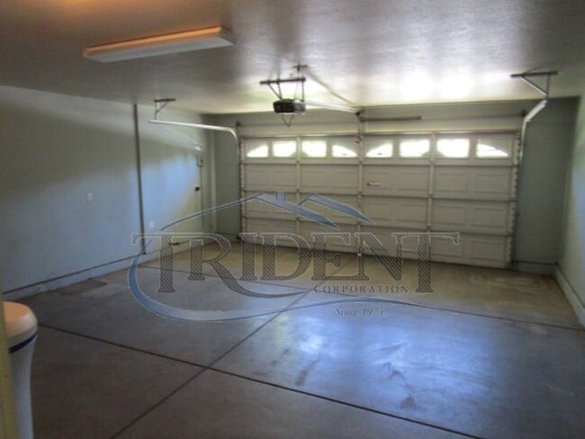 Building Photo - 760 Heron Landing Way