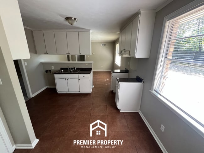 Building Photo - 2969 Danville Rd