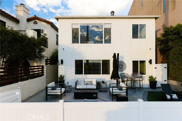 Building Photo - 5267 E Ocean Blvd