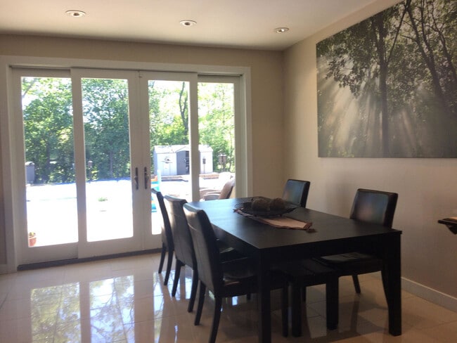 Building Photo - 9059 Oneill Dr