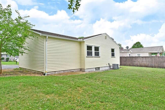 Building Photo - RENTAL AVAILABLE!