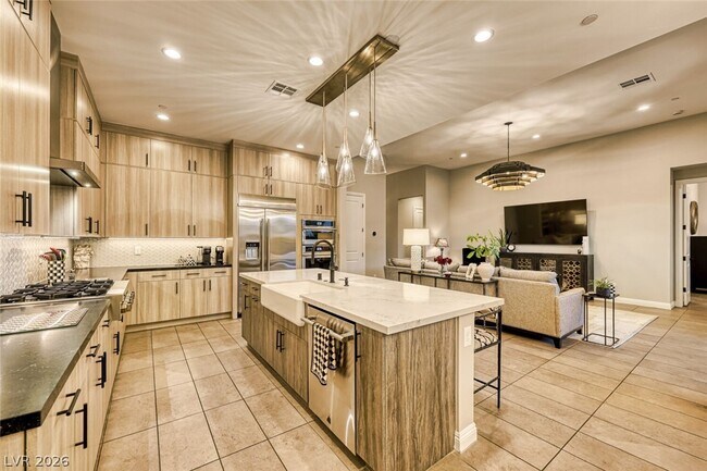 Building Photo - 11729 Belorado Ave