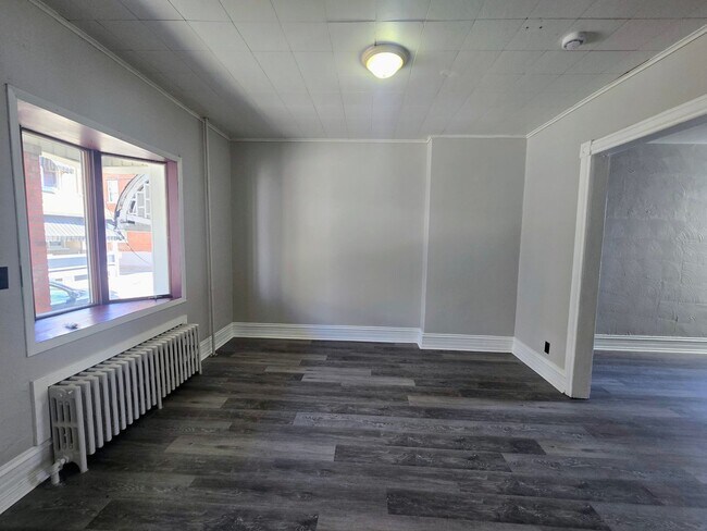 Building Photo - 126 N Penn St