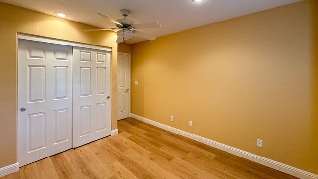 Building Photo - Freshly Updated 3BD Home, Island Kitchen &...