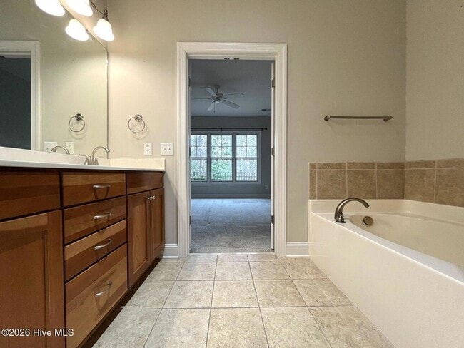 Building Photo - 18 Elk Ridge Ln