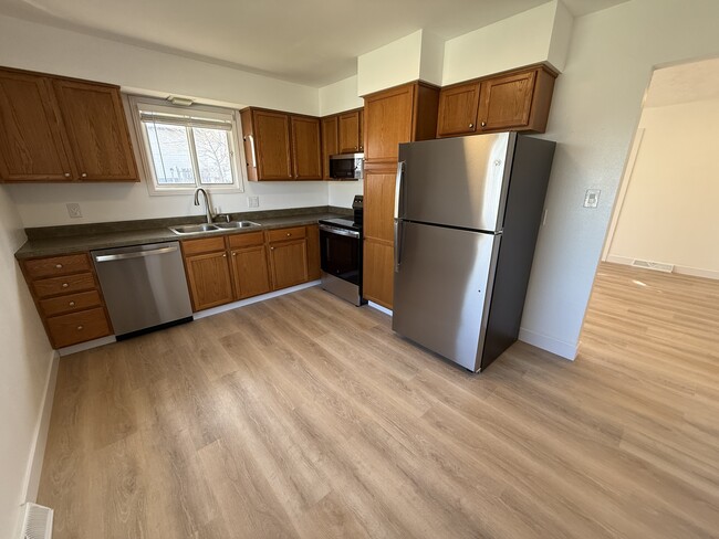 Building Photo - 4713 Diana Dr