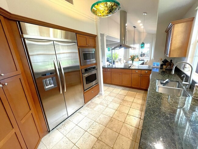 Building Photo - Front Row in KAI MALU, WAILEA, LUXURY 3bed/2.5bath Townhome with Unobstructed Panoramic Ocean Vie...