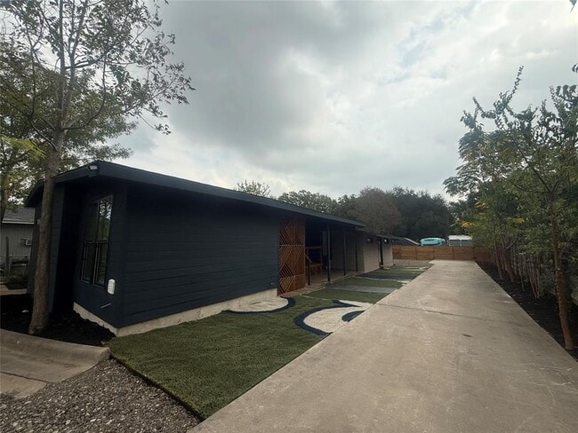 Building Photo - 5903 Nancy Dr