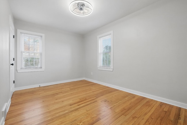 Building Photo - 310 Riverview Ave