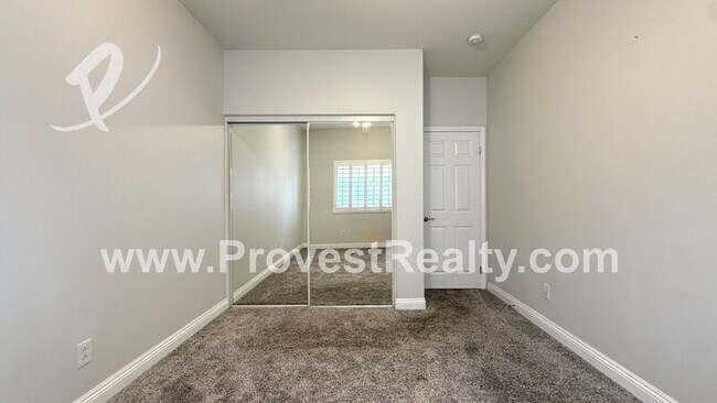Building Photo - 8440 Hoover Ct