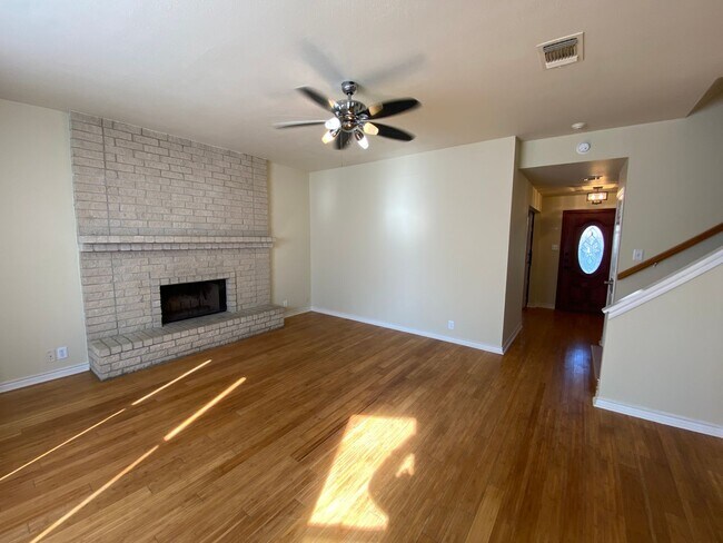 Building Photo - Conveniently Located to Randolph AFB, 4/2.5 ~ Large Backyard ~ Storage Shed ~ Move In Ready!