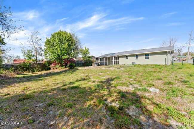 Building Photo - 2004 Greenbriar Blvd