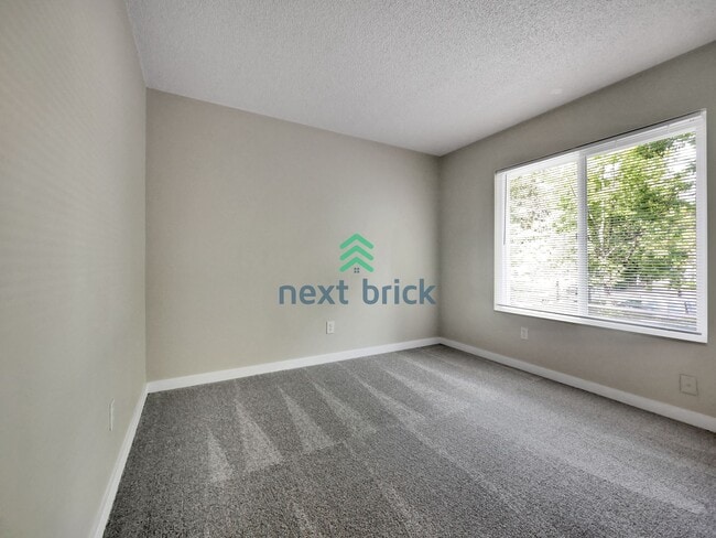 Building Photo - Spacious 4 Bed 2.5 Bath for Rent! OPEN HOU...