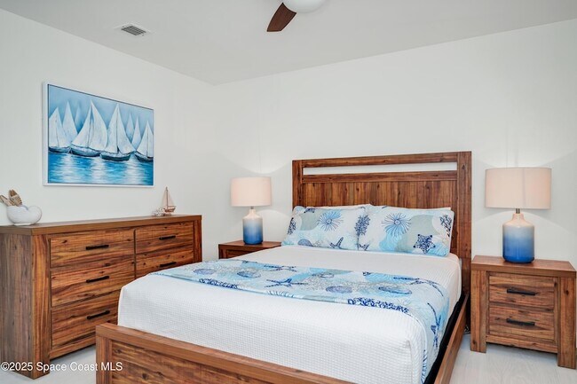 Building Photo - 363 Harbor Dr