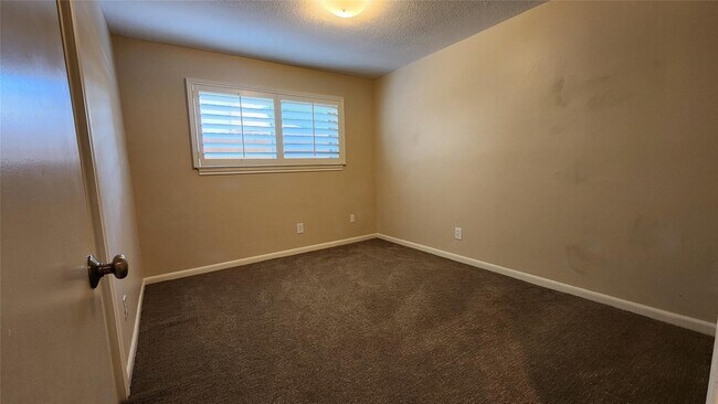 Building Photo - 4903 Wind Chimes Dr