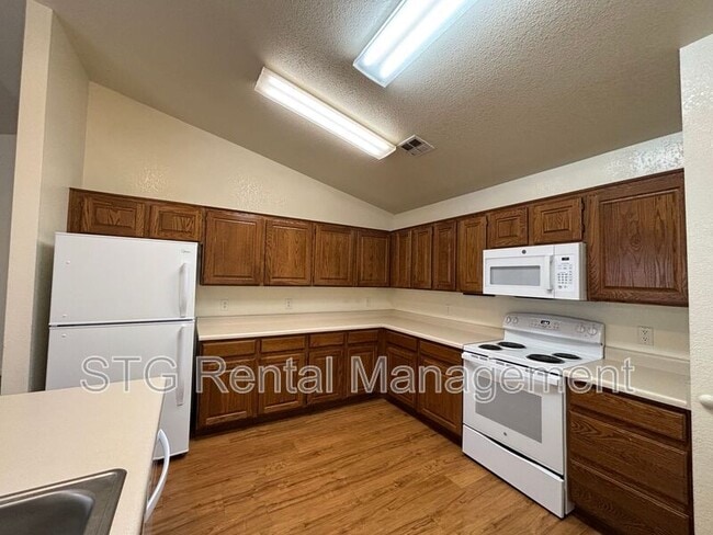 Building Photo - 136 S 1930 W