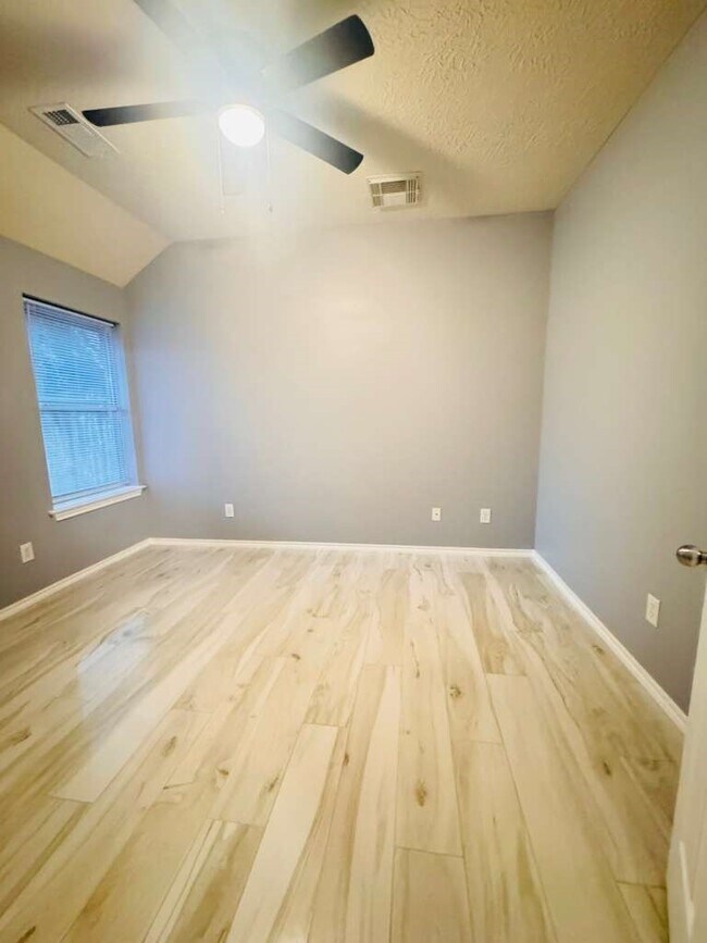 Building Photo - 12719 Great Sands Dr