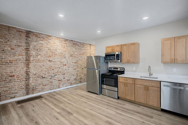 Building Photo - 3140 Magnolia Ave